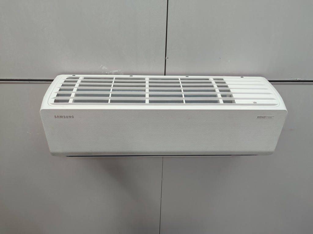 Samsung Wi-Fi Wind-Free AR09BXFCM 9000 Btu Inverter Klima görsel 2